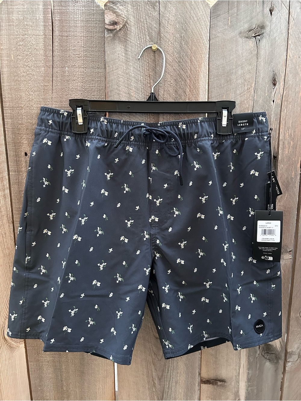 RVCA VA Elastic 17” Swim Short in floral navy